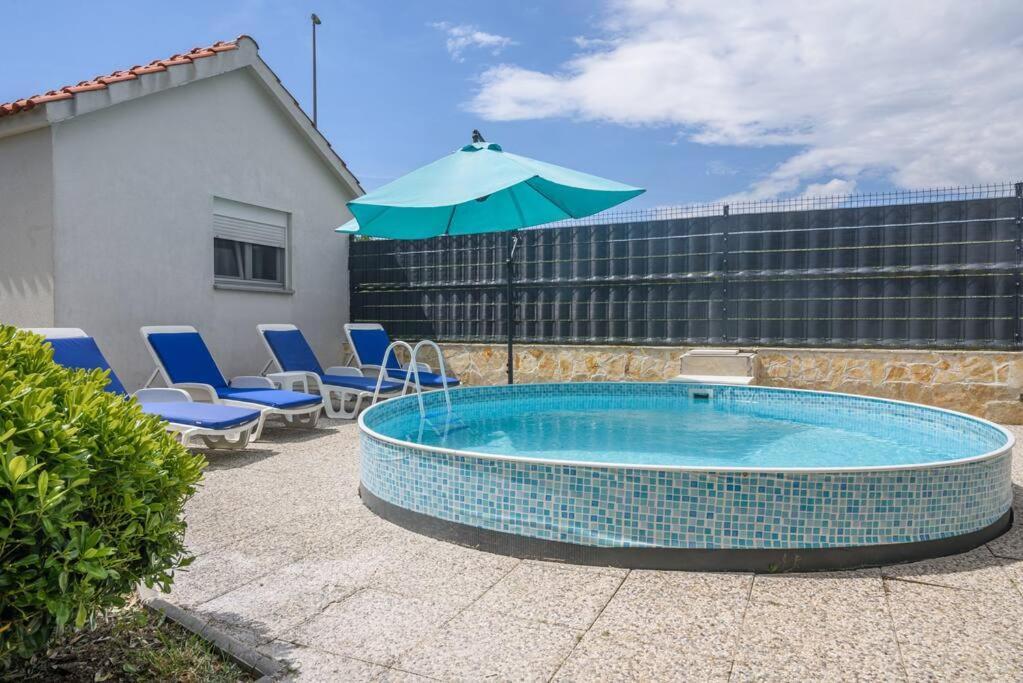 New Apartment With Pool And Jacuzzi Only For You Kastela Exterior photo